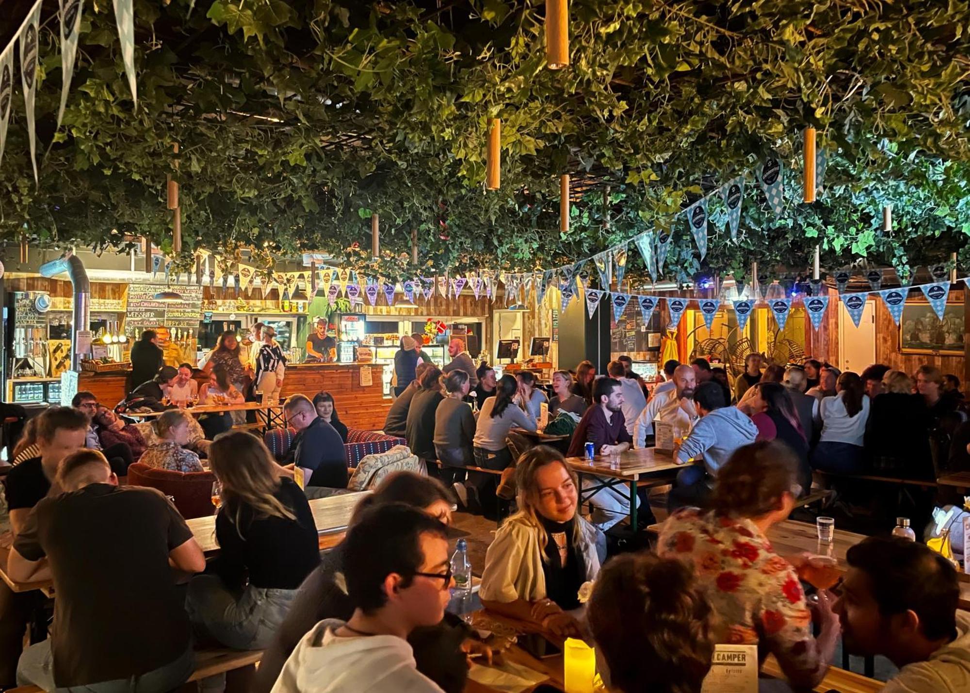 Urban Camper & Bar Vandrerhjem *